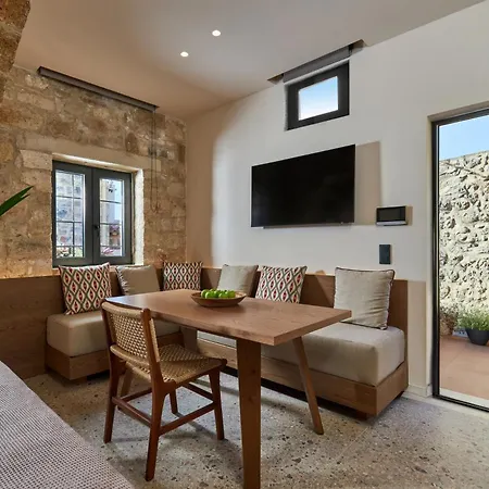Kaptara Premium With Sharing Jaccuzi -part Of Kaptara Complex Apartment